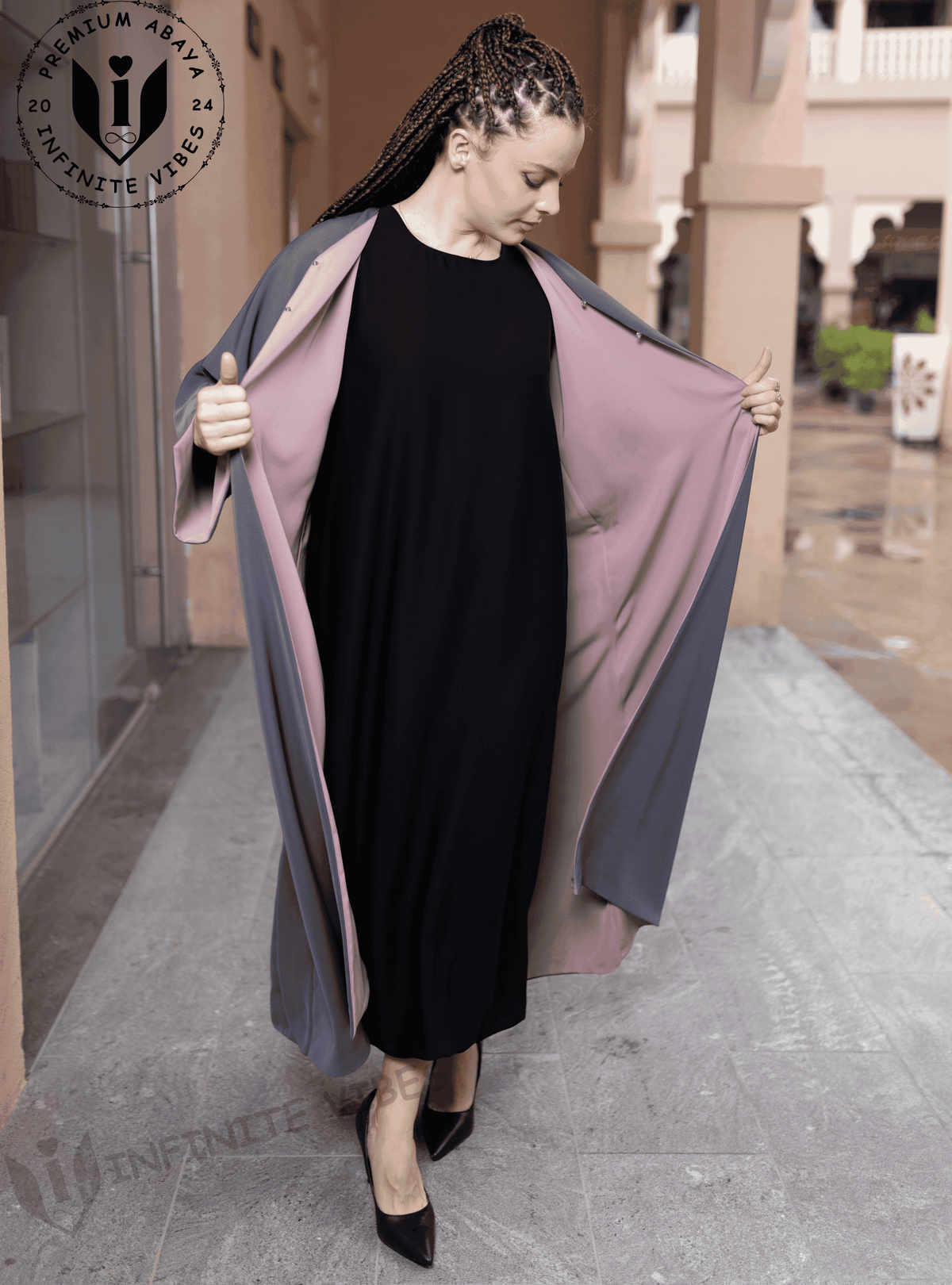 Effortless Travel Style: Reversible Abaya in Pink & Light Calming Grey - INFINITE VIBES 